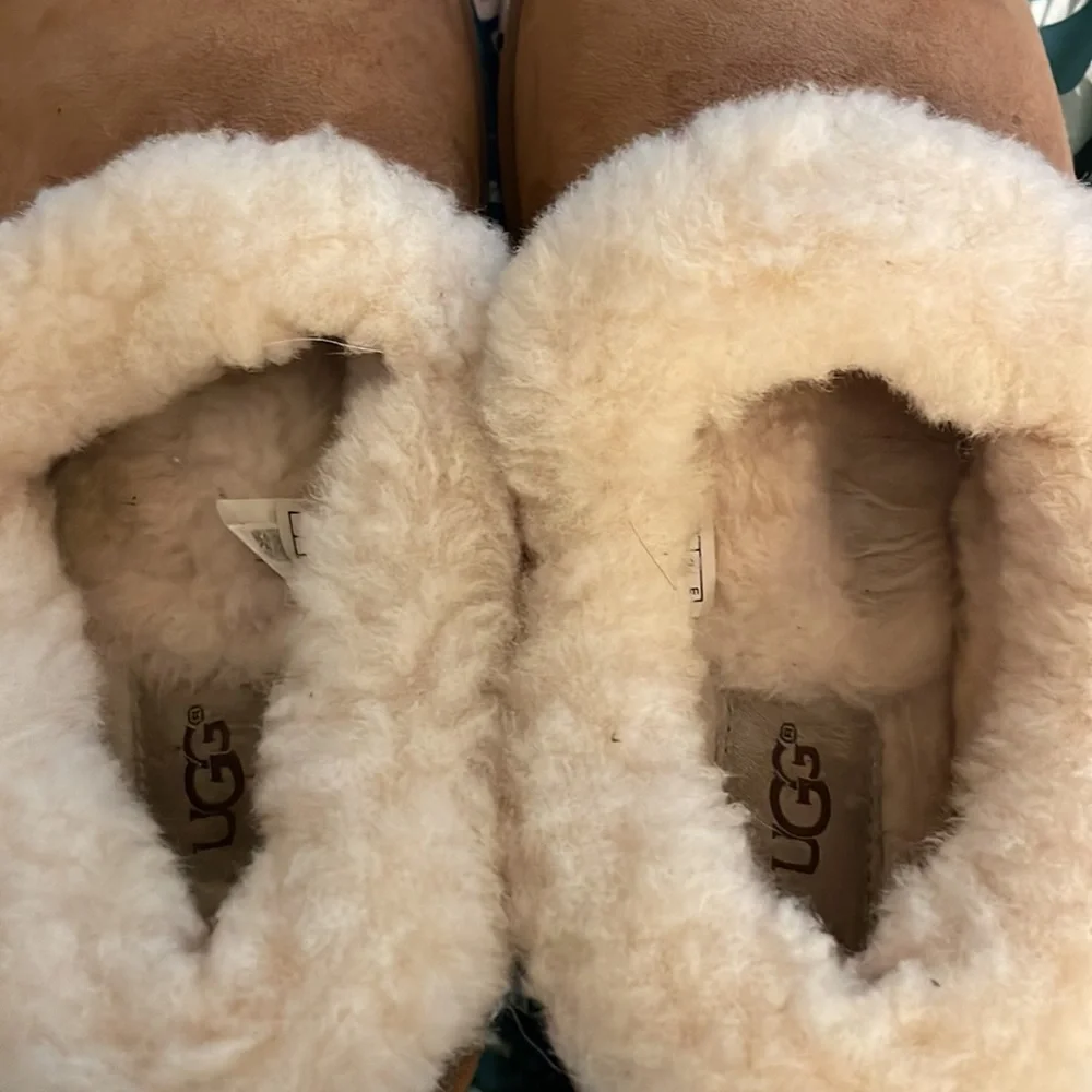 Ugg Shearling Shoes Chestnut 8 EUC msrp $140 - Picture 3 of 6